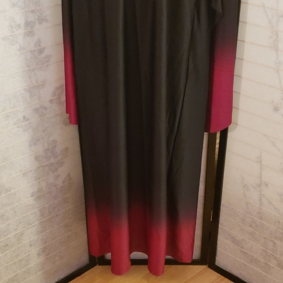 SPIRIT HALLOWEEN BLOOD VAMPIRE COSTUME - Picture 4 of 8